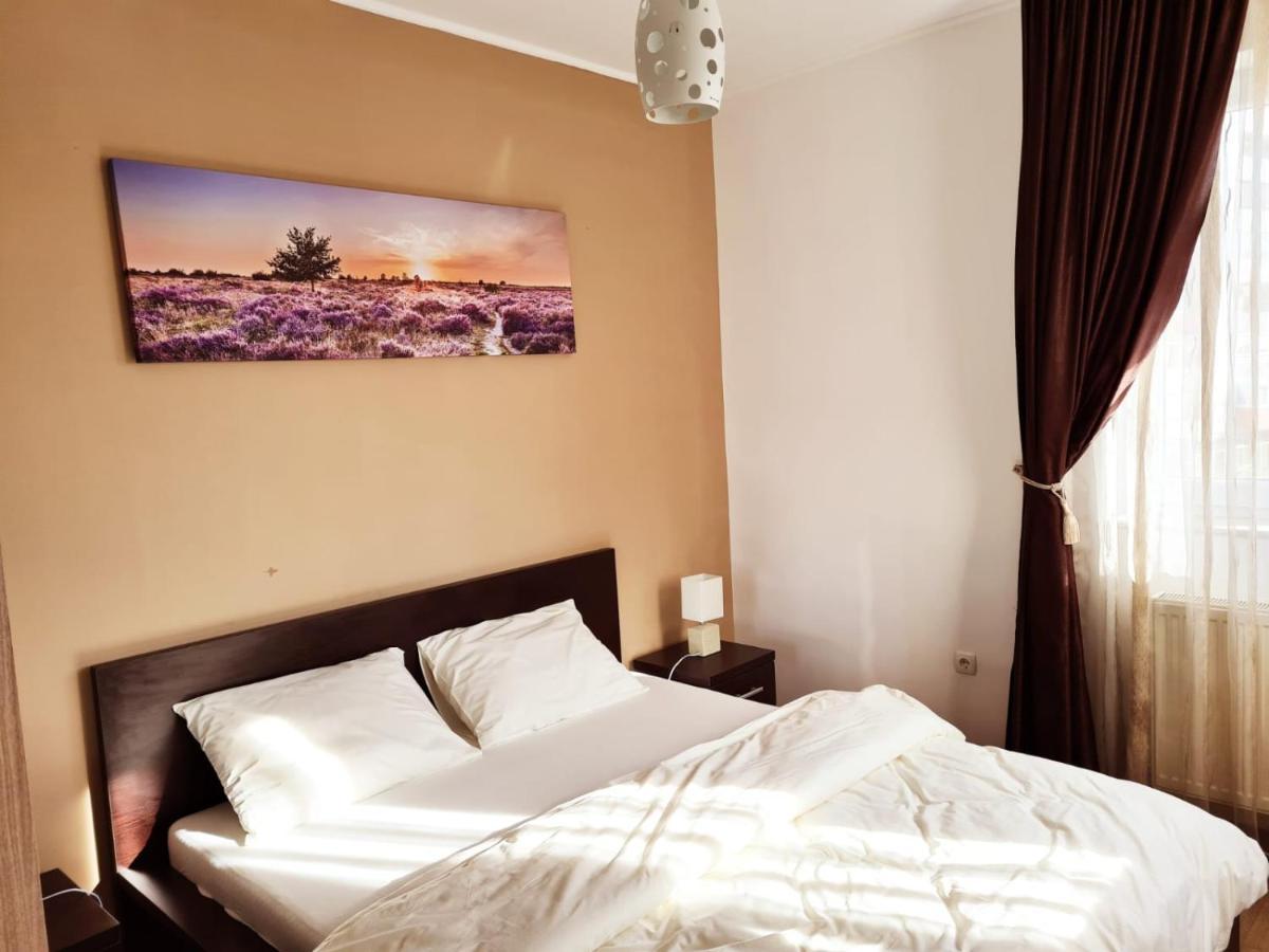 Ideal Apartments Oradea Eksteriør billede