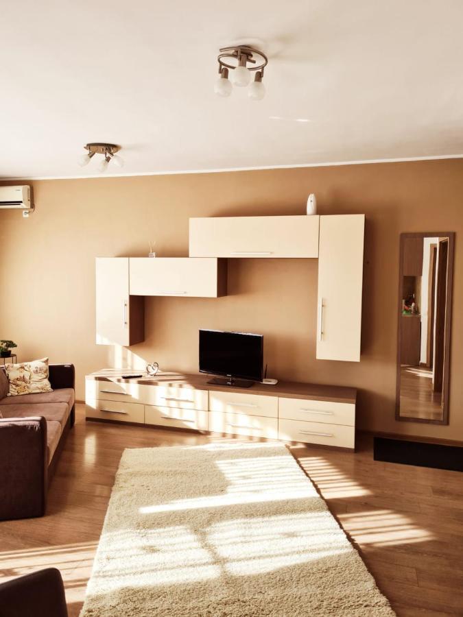 Ideal Apartments Oradea Eksteriør billede
